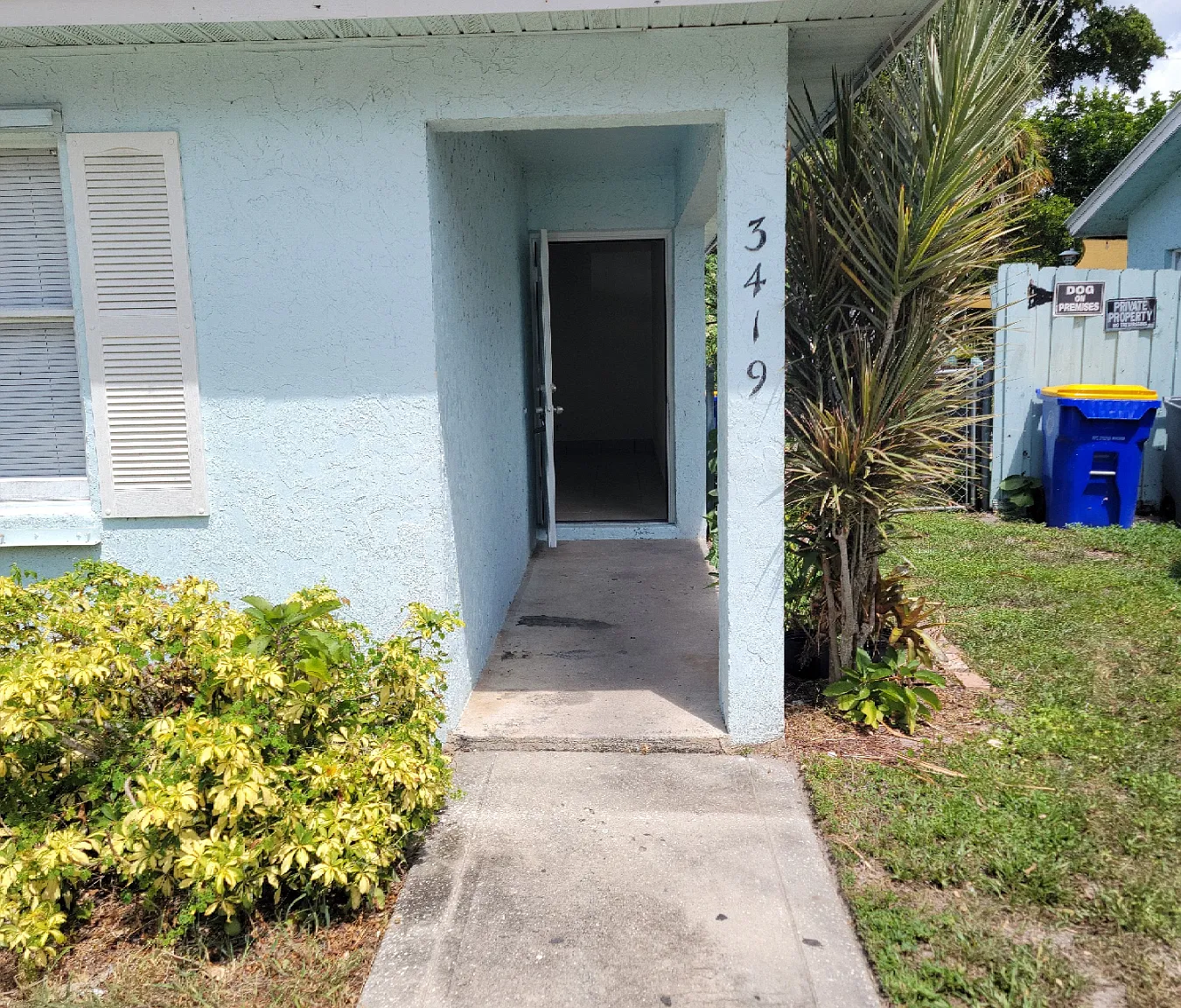 2 bed, 1.5 bath, 888 sqft, $1,900 — Photo 1