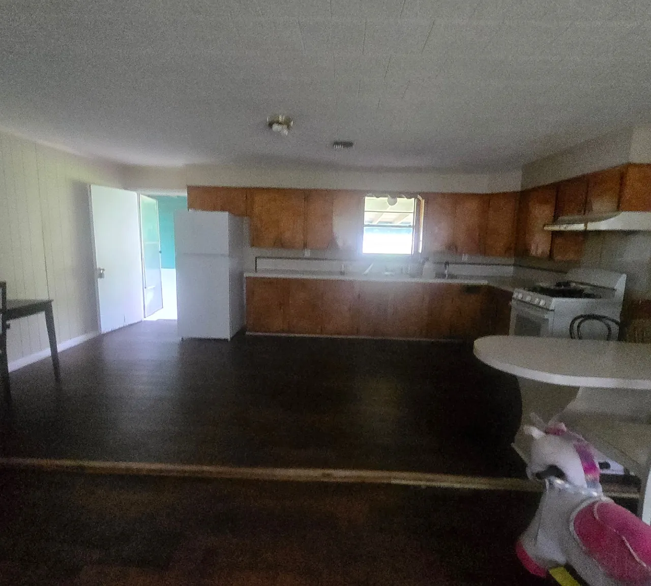 3 bed, 1.5 bath, $950 — Photo 3