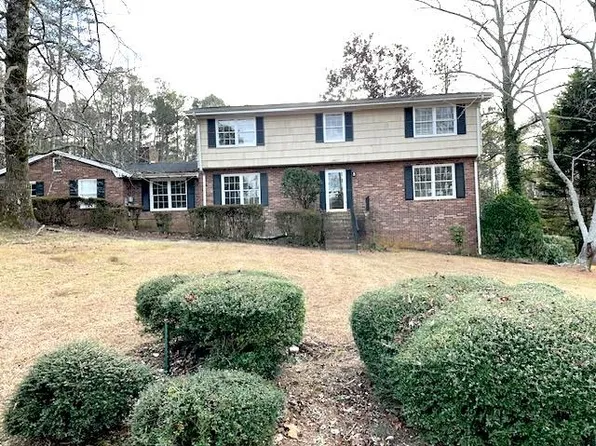 2067 Tanglewood Dr, Snellville, GA 30078