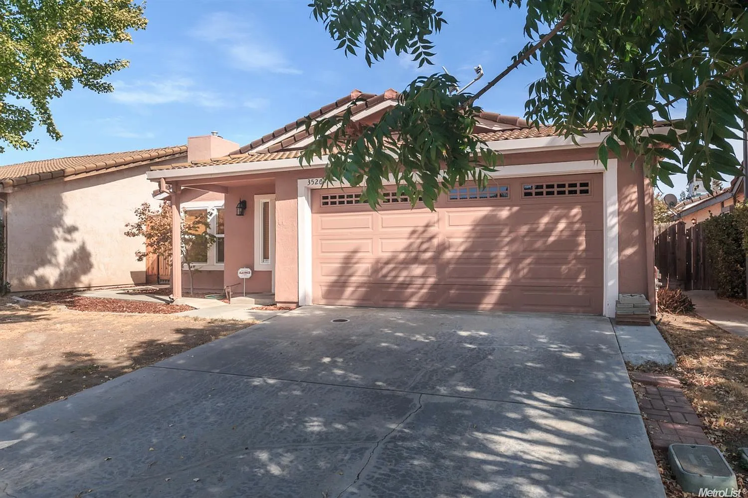 3520 Winegarden Dr photo 1