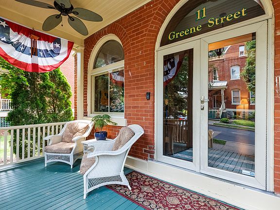 4th image of 11 Greene St