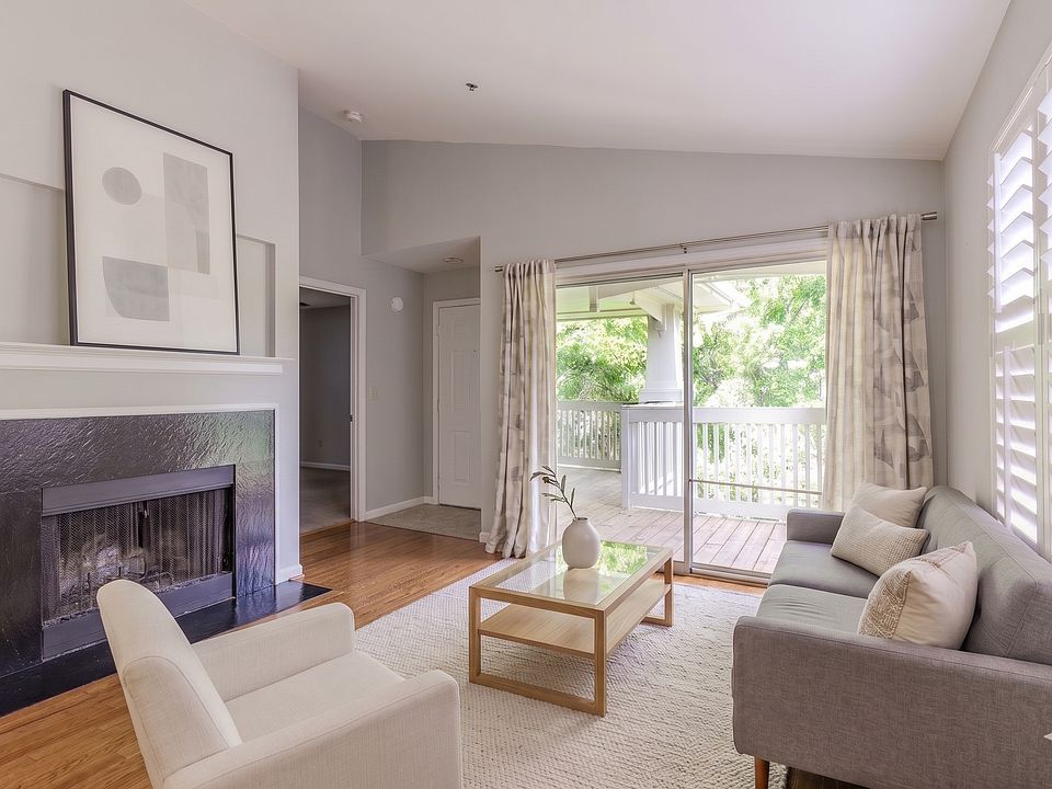 Living room [furnished with AI]