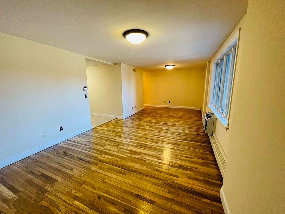 1st image of 586 President St #3BB