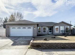 150 Woodridge Dr, Central Pt, OR 97502