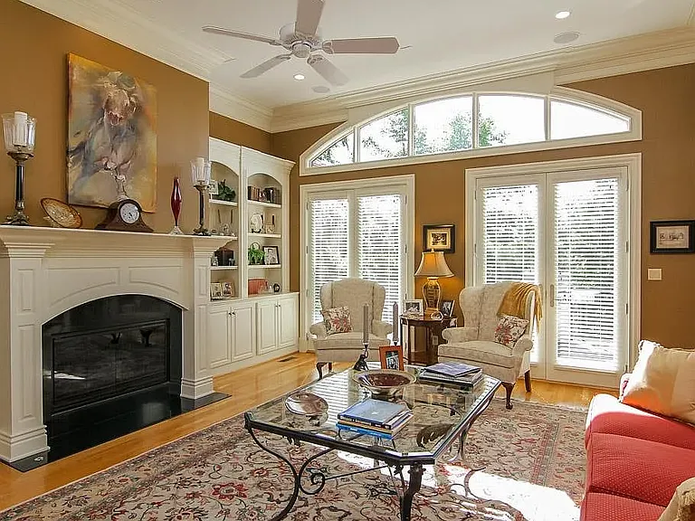 13204 Longwood Ln — Photo 35