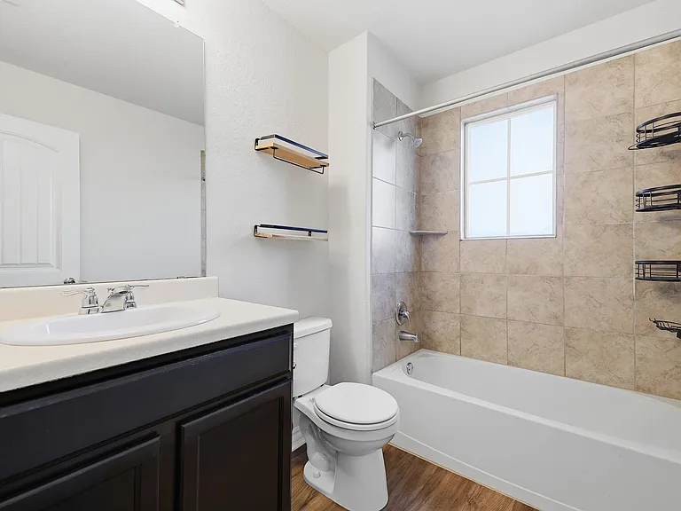 2818 Davis Trce — Photo 23