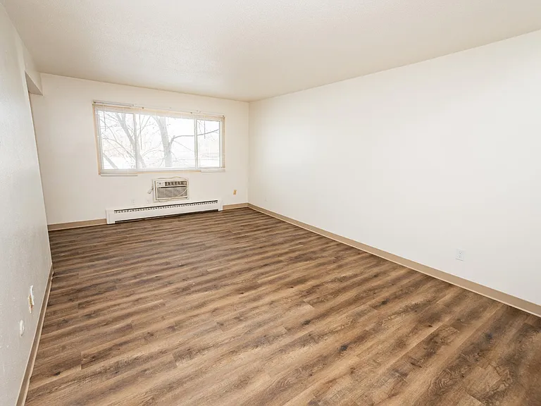 McCarron's View Apartments — Photo 28