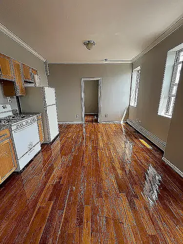 57 Tapscott St Photo 1