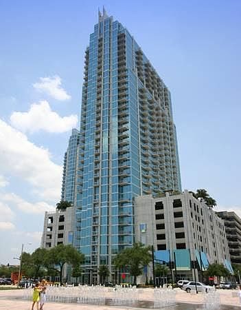 Skypoint Street view