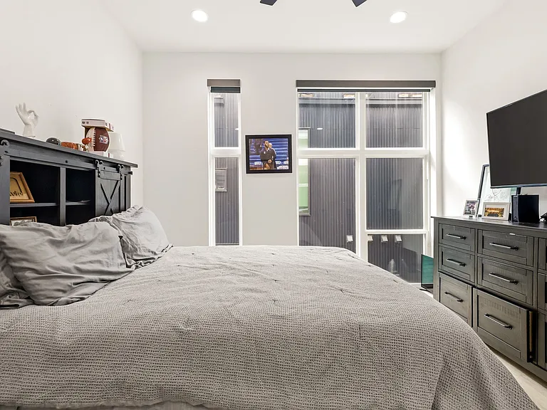 2102 N Prairie Ave #102 — Photo 20