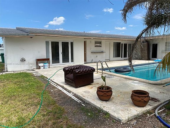 3rd image of 2025 SW 84th Ct