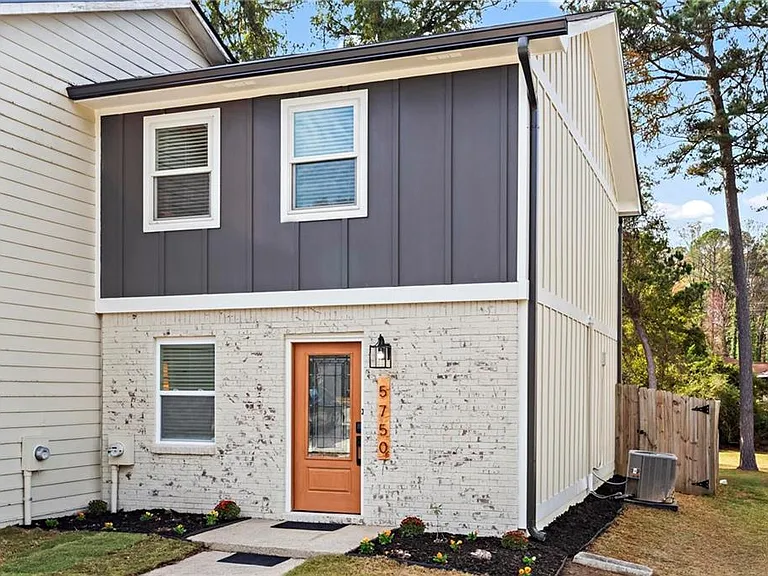 5750 Old Gordon Rd — Photo 2