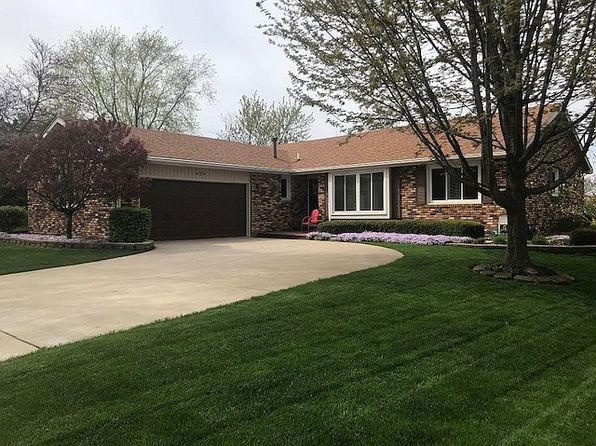 659 Woodstock Ln