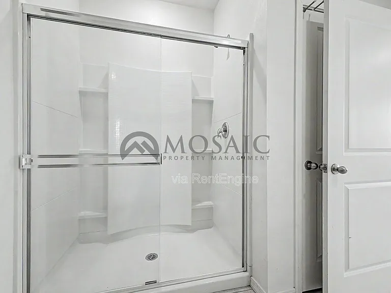 9553 W Agora Ln — Photo 16