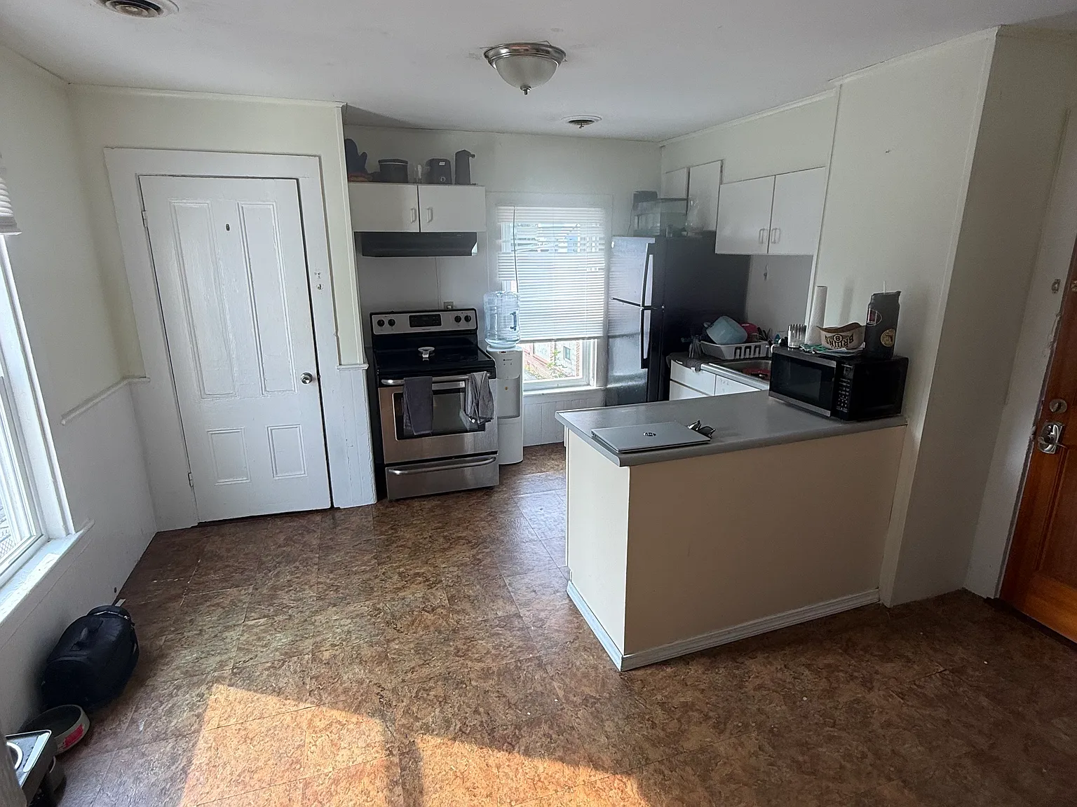 2 bed, 1900 sqft, $1,850 — Photo 2
