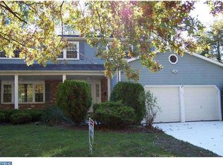 522 S Brentwood Dr, Mount Laurel, NJ 08054