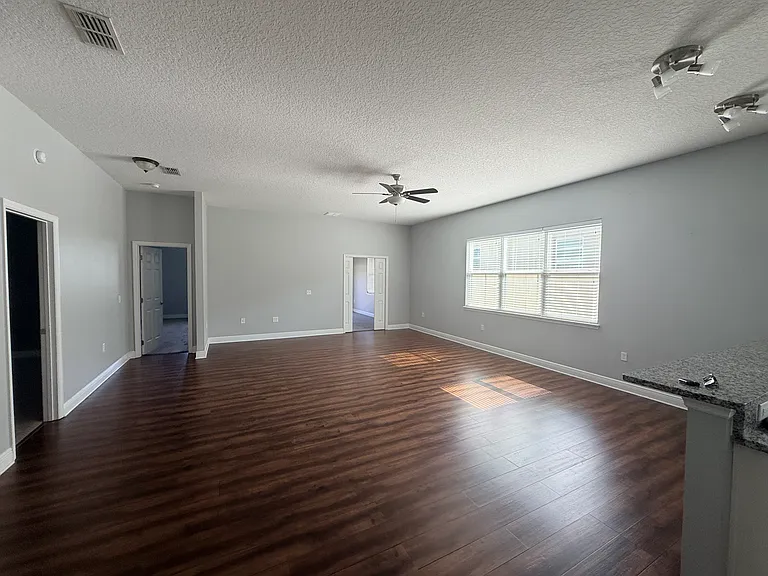 5375 Sunrise Blvd — Photo 6