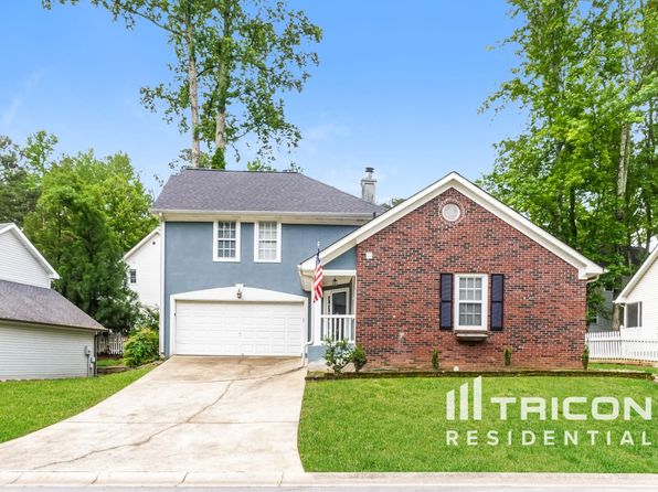 630 N Fairfield Dr, Peachtree City, GA 30269