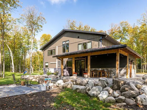 20517 Woodland Heights Dr, Grand Rapids, MN 55744