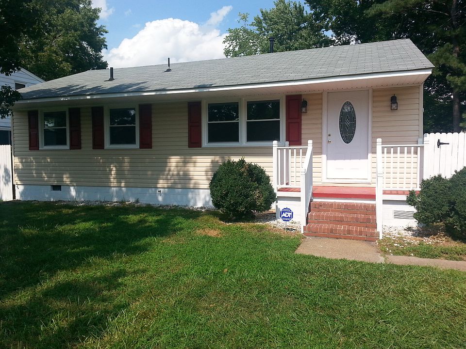 1st image of 105 Aspenwood Dr