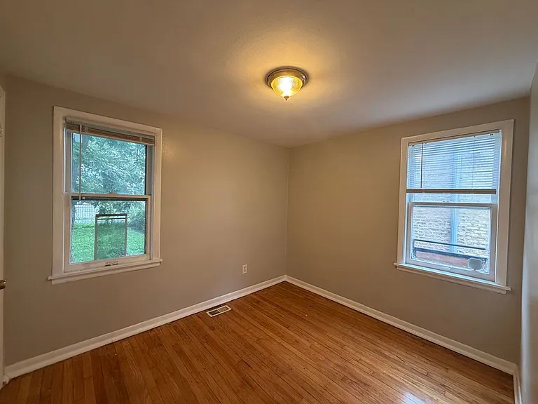 10306 S Corliss Ave — Photo 17