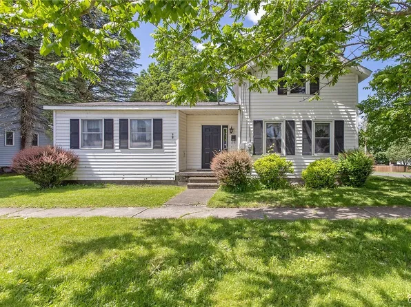 352 W 4th St S, Fulton, NY 13069