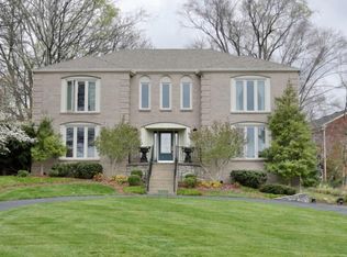 1117 Rostrevor Cir, Louisville, KY 40205