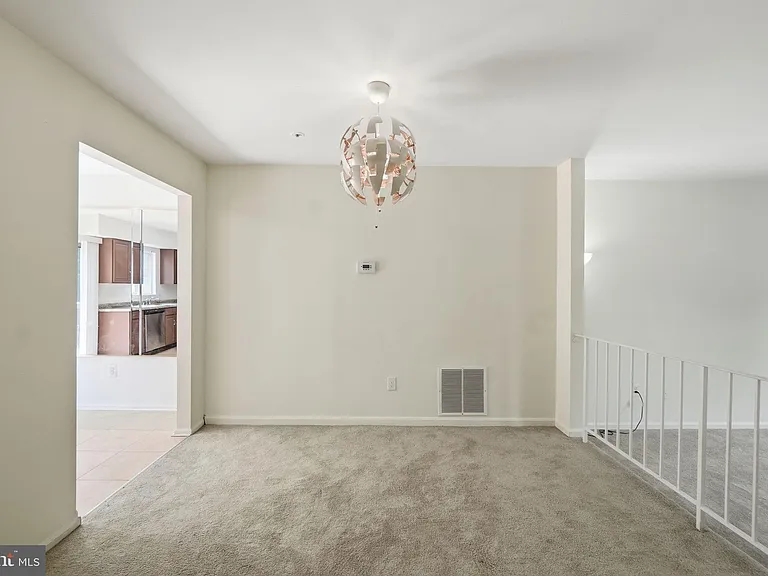 14247 Oxford Dr — Photo 15