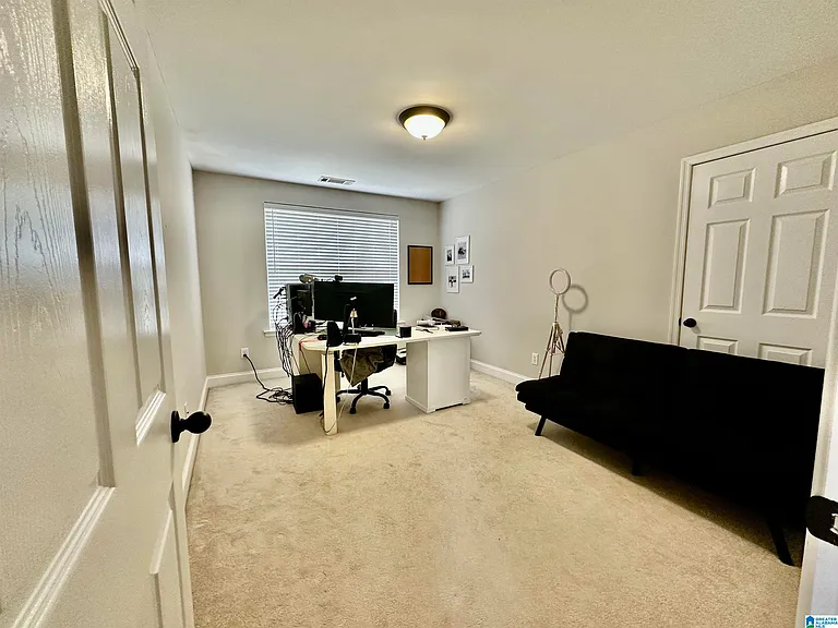 277 Creekside Ln — Photo 32