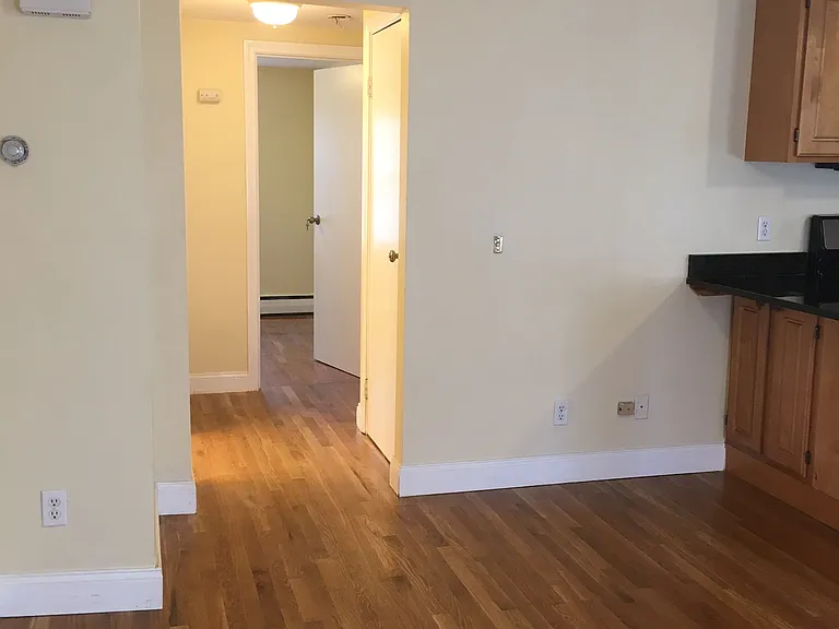 8 Avon St #12 — Photo 3