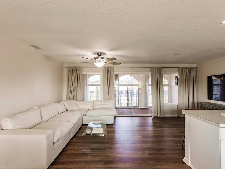 6102 Whiskey Creek Dr #303 — Photo 5