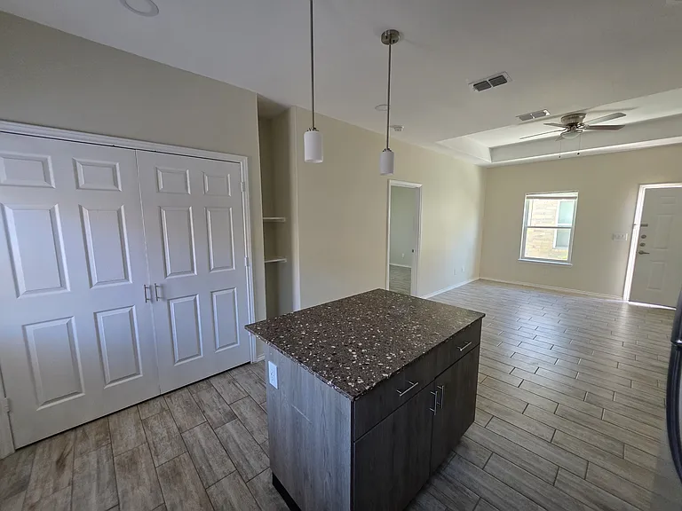 5005 N Hiawatha Dr #1 — Photo 11