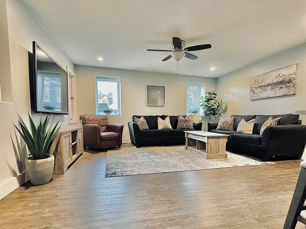 526 Thames St #1, Newport, RI 02840