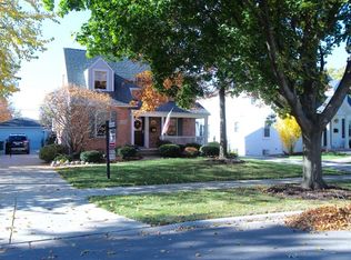 8252 N Merrill St, Niles, IL 60714