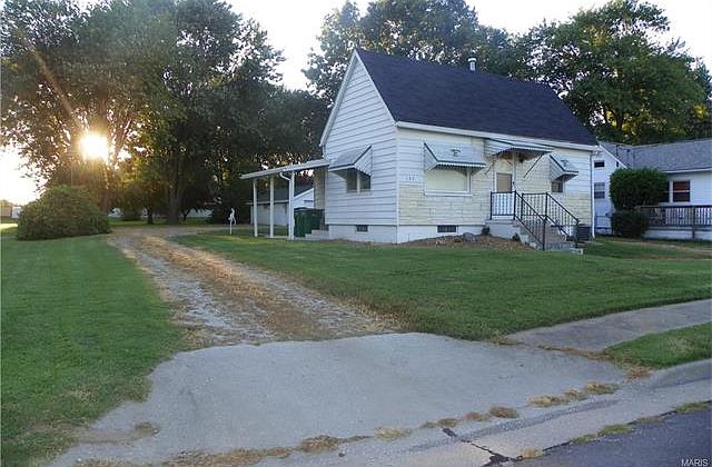 1st image of 137 Main St