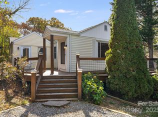 209 Governors View Rd, Asheville, NC 28805