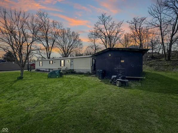 102 Hooker St, Brooklyn, IN 46111