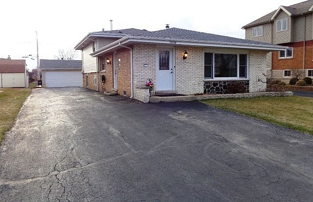 1st image of 10550 S 82nd Ave