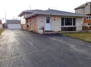 10550 S 82nd Ave, Palos Hills, IL