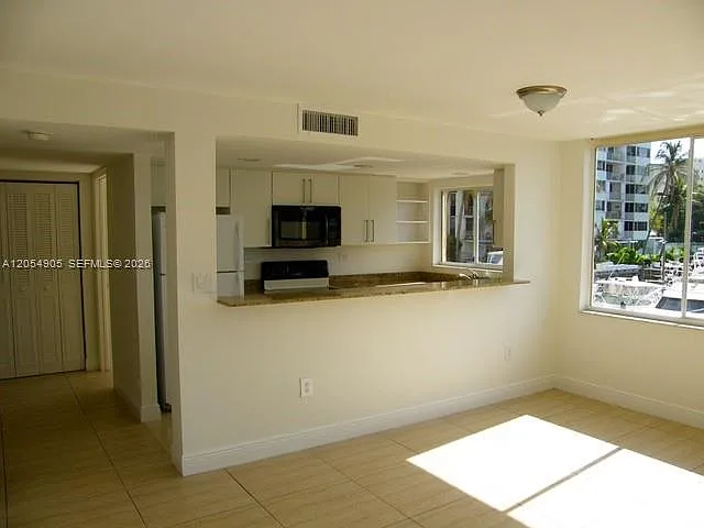1740 NW North River Dr #214 — Photo 3