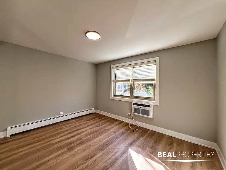 452 W Oakdale — Photo 26