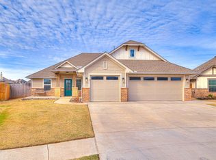 9140 NW 117th St, Yukon, OK 73099