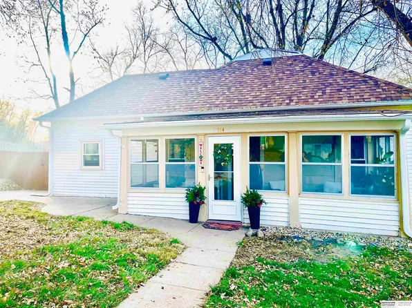 714 S 10th St, Plattsmouth, NE 68048