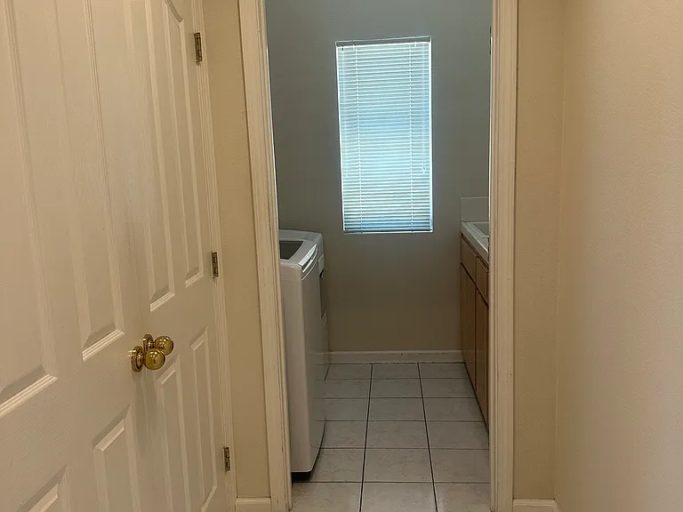 2104 Lynwood Way — Photo 24