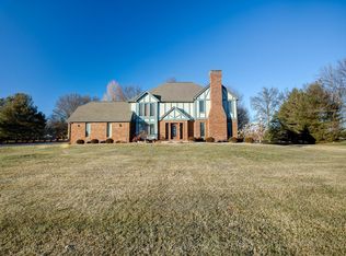 17 W Waters Edge Dr, Shiloh, IL