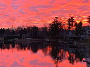 851 Pine Tree Rd W, Lake Orion, MI 48362