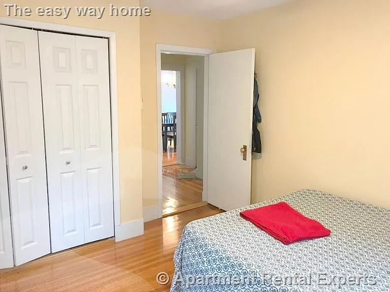 16 Hamilton St #1 — Photo 8