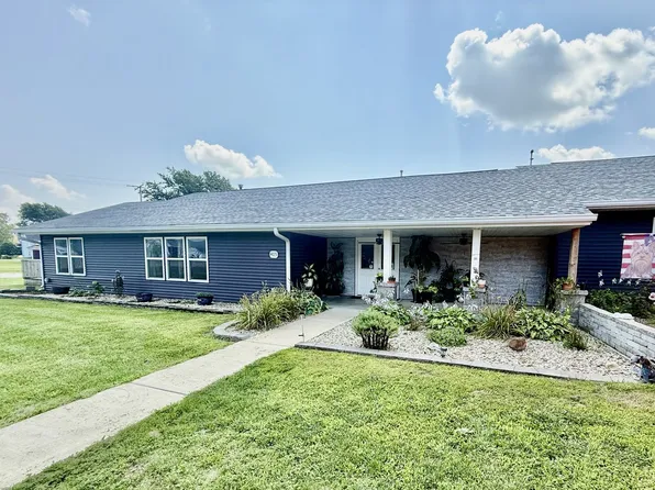 405 W Main St, Bradford, IL 61421