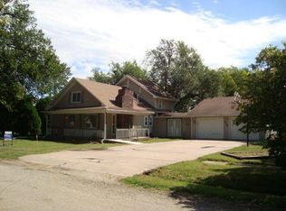 408 N Topeka Ave, Lincolnville, KS 66858