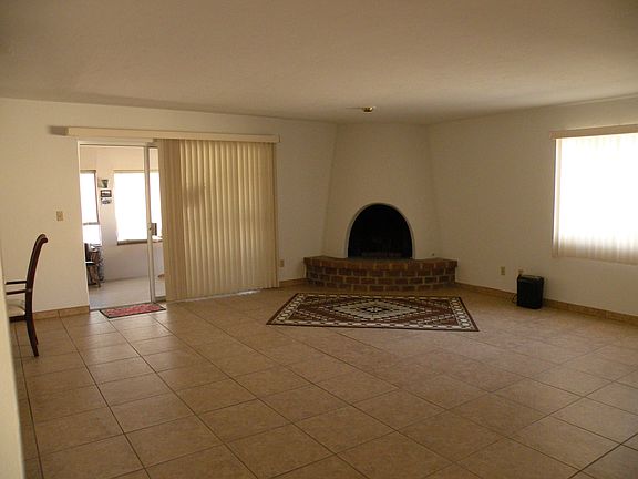 4th image of 445 N Abrego Dr